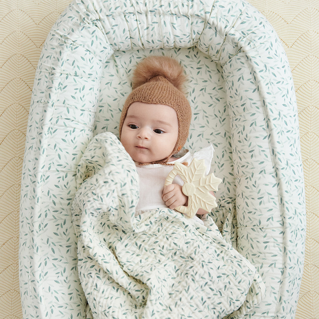 Babynest     Green Leaves fra Cam Cam Copenhagen