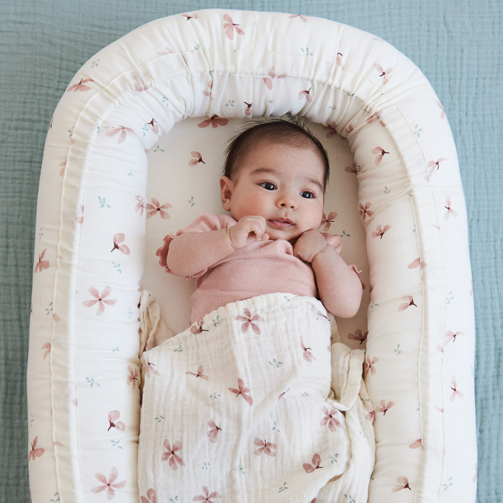 Babynest     Windflower Creme fra Cam Cam Copenhagen
